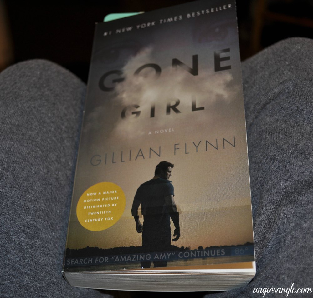 Catch the Moment 365 - Day 61 - Current Book Gone Girl