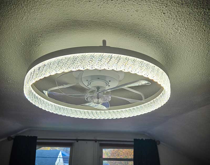 House of Hampton Light and Fan