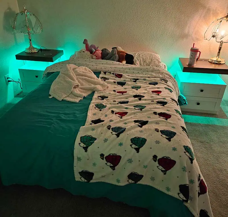 DIYART Farmhouse LED Nightstand Set Of 2-4