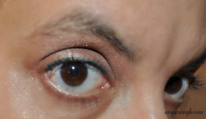 Neutrogena Long Wear Eye Shadow - Close Up Look