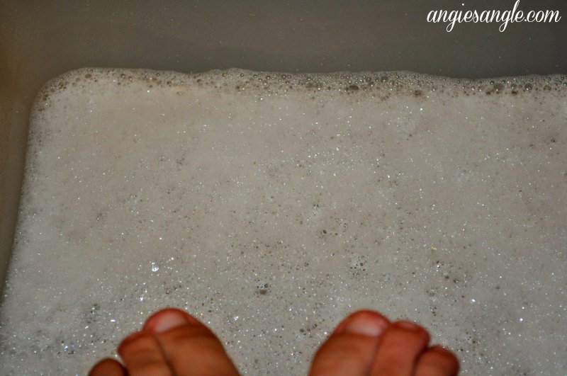 How To Make Your Feet Feel Like A Million Bucks At Home - Foot Soak