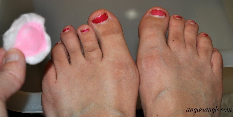 How To Make Your Feet Feel Like A Million Bucks At Home - Nail Polish Remover