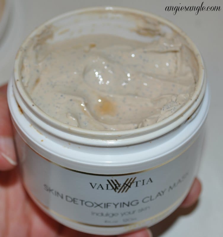 Skin Detoxifying Clay Mask - Open Product