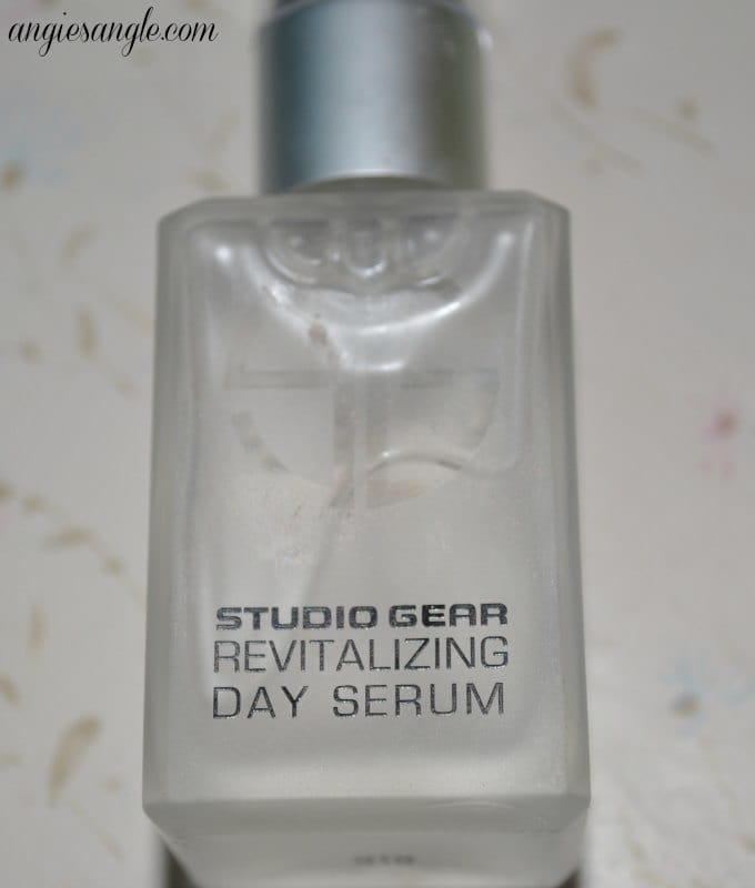 Studio Gear Day Serum Product