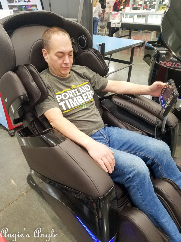 2018 Catch the Moment 365 Week 47 - Day 327 - Best Chair at Costco