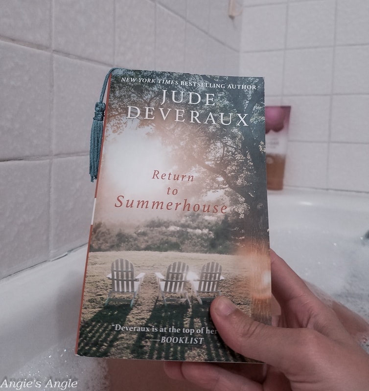 2019-Catch-the-Moment-365-Week-32-Day-220-Book-and-Bath