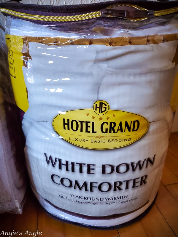 Hotel Grand Down Comforter (1)