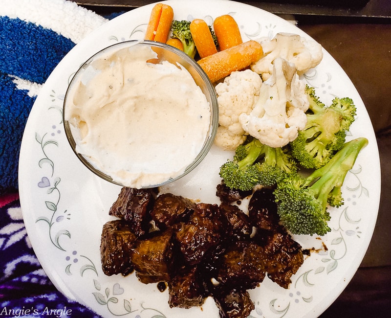 2020 Catch the Moment 366 Week 47 - Day 323 - Steak Bites and Veggies