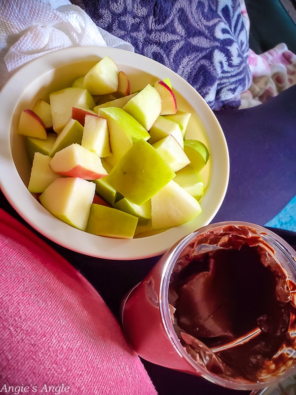 2021 Catch the Moment 365 - Day 144 - Nutella and Apples Time
