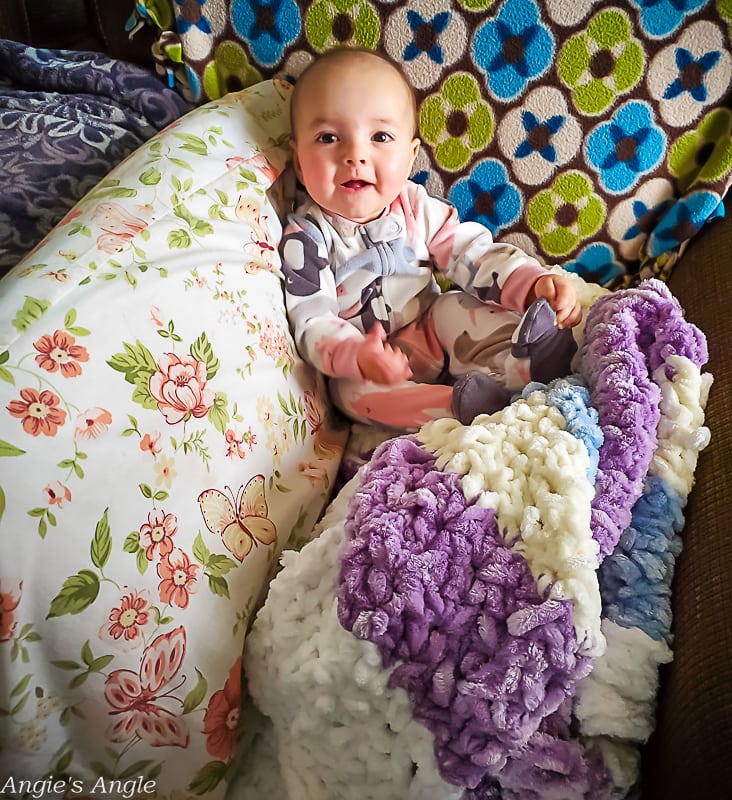 2022 Catch the Moment 365 - Week 4 - Day 25 - Cute Chair Sitting