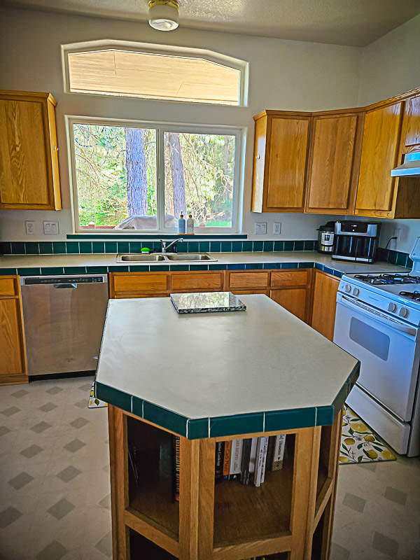 Kitchen in Idaho Deer Haven (2)