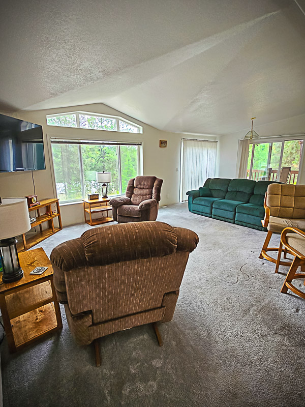 Living Room at Idaho Deer Haven (1)