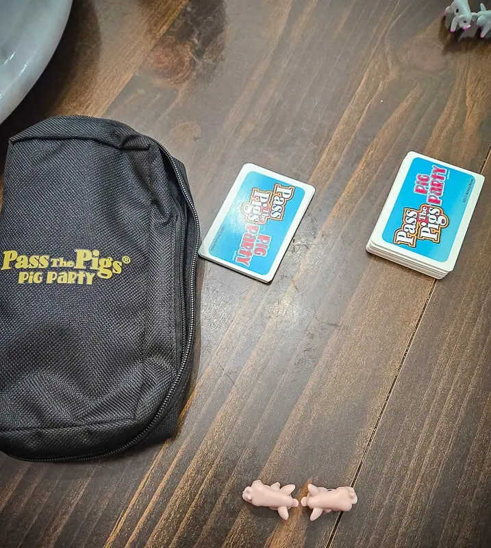 Pass the Pigs Pig Party (2)